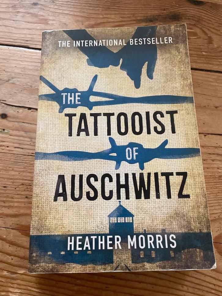 The Tattooist of Auschwitz - Heather Morris, Boeken, Romans, Gelezen, Europa overig, Ophalen of Verzenden