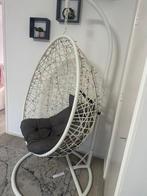 Leuke hangstoel voor binnen of buiten!, Huis en Inrichting, Stoelen, Ophalen, Kunststof, Wit, Zo goed als nieuw
