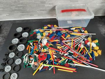 K'nex bouwstenen ruim 700 onderdelen in sterke opbergbak  beschikbaar voor biedingen