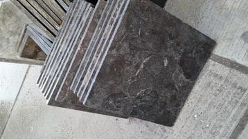 13 stuks chinees natuursteen tegels 50x50cm 3cm dik  beschikbaar voor biedingen
