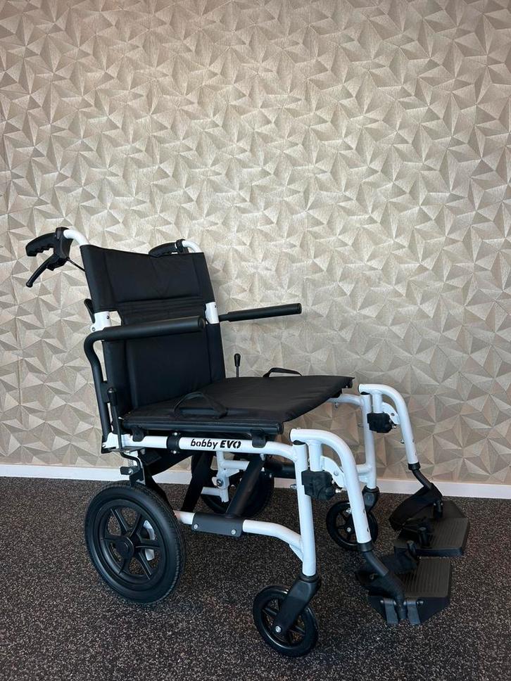 Rolstoel Bobby Evo – lichtgewicht en extra compact, Diversen, Rolstoelen, Nieuw, Duwrolstoel, Inklapbaar, Ophalen of Verzenden