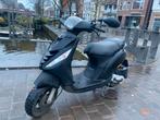 Sportieve piaggio Zip uit 2014, Fietsen en Brommers, Scooters | Piaggio, Gebruikt, Maximaal 45 km/u, Zip, Ophalen of Verzenden