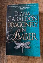 Boek diana gabaldon dragonfly in amber deel 2 outlander, Boeken, Ophalen of Verzenden, Zo goed als nieuw