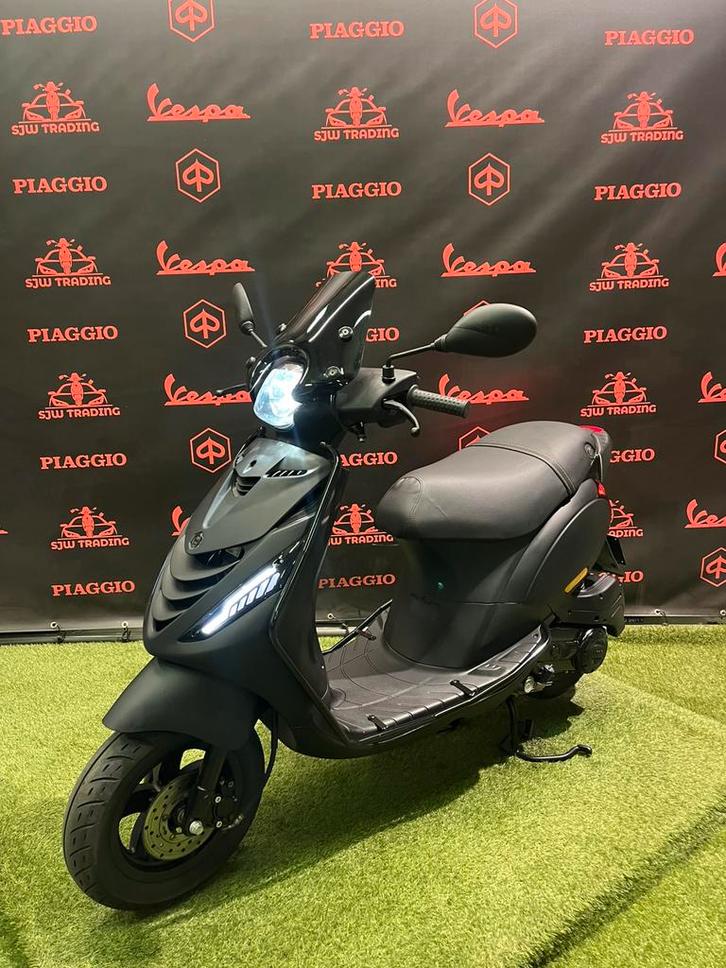 Piaggio Zip 2020 Snor/Brom! SP Mat Zwart Alpha Led Garantie!, Fietsen en Brommers, Scooters | Piaggio, Zip, Benzine, Ophalen of Verzenden