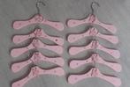 10x roze houten kinderkledinghangers, Ophalen of Verzenden, Gebruikt, Overige typen