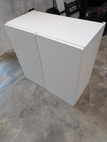 Wittte Ikea Smastad kast beschikbaar voor biedingen