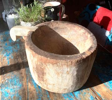 Oude Houten doorleefde Vijzel - Brocante , landelijk beschikbaar voor biedingen