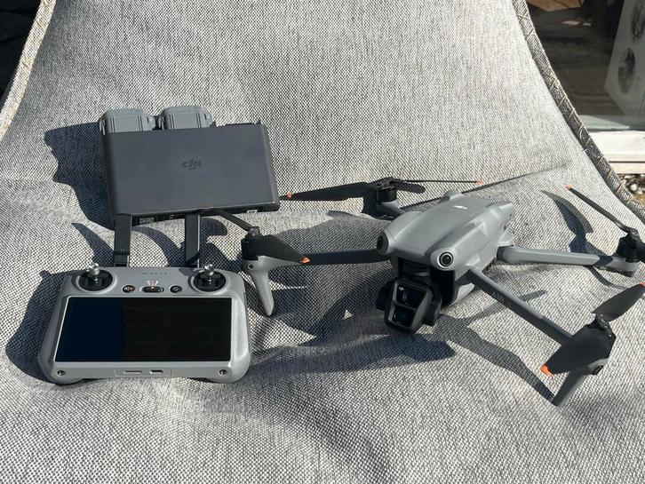DJI Air 3 Fly More Combo - Nieuwstaat!, Audio, Tv en Foto, Drones, Zo goed als nieuw, Drone met camera, Ophalen of Verzenden