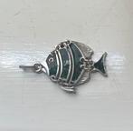 Zilveren hanger, vis met groen emaille, vintage 1960, Gebruikt, Ophalen of Verzenden, Zilver, Dier