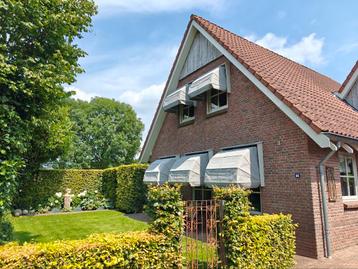 Markiezen opnieuw bekleden in alle kleuren mogelijk! beschikbaar voor biedingen