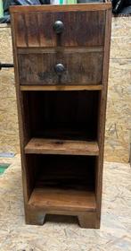 Nachtkastje, Huis en Inrichting, Slaapkamer | Nachtkastjes, Ophalen, Minder dan 45 cm, 55 tot 70 cm, Zo goed als nieuw