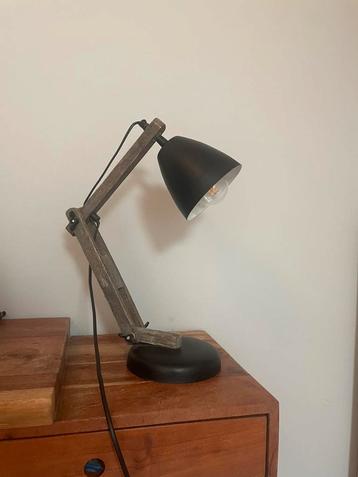 Industriele look bureaulamp beschikbaar voor biedingen
