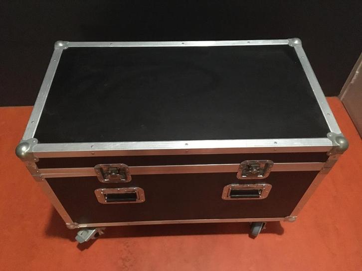 Degelijke flightcase met Penn Elcom hardware en zwenkwielen, Muziek en Instrumenten, Behuizingen en Koffers, Gebruikt, Overige instrumenten