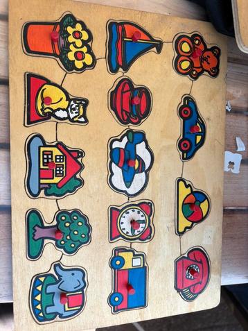 Houten puzzels beschikbaar voor biedingen