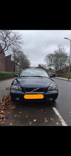 Volvo s60 2.4 140 pk  250000 kmstand bieden vanaf €250,00, Auto's, Voorwielaandrijving, Stof, Blauw, V60