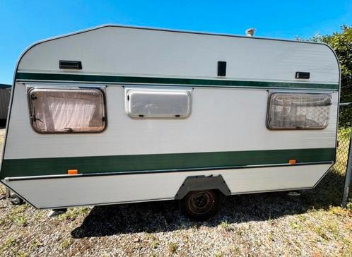 Leuke complete Retro Chateau Caravan, mooie grote voortent, Caravans en Kamperen, Caravans, Particulier, tot en met 4, 500 - 750 kg