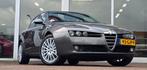 Alfa Romeo 159 3.2 JTS Q4 Elegante Leer Clima 260PK! Mooi!, Parkeersensor, 3195 cc, Gebruikt, Zwart