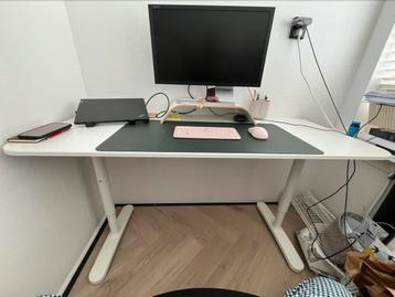 Ikea Bekant Desk - afbeelding 1