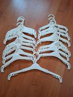 18 witte kledinghangers verstelbaar in maat, Ophalen of Verzenden, Zo goed als nieuw
