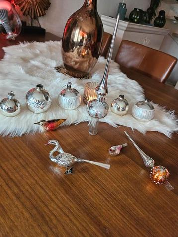 Zoldervondst antieke glazen kerst items beschikbaar voor biedingen