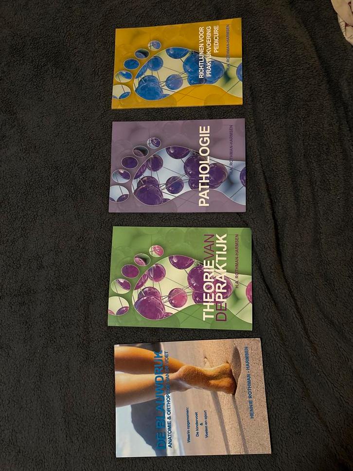 Boeken Pedicure Opleiding - Complete Set, Boeken, Techniek, Zo goed als nieuw, Overige onderwerpen, Ophalen