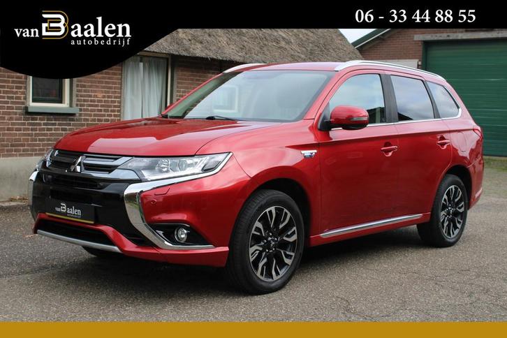 Mitsubishi Outlander 2.0 PHEV Premium 4WD NAVI TREKHAAK ECC, Auto's, Mitsubishi, Bedrijf, Te koop, Outlander, 4x4, ABS, Achteruitrijcamera
