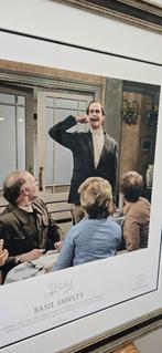 Ingelijste print Fawlty Towers - handtekening John Cleese, Antiek en Kunst, Kunst | Schilderijen | Modern, Ophalen