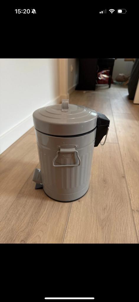 Pedaalemmertje, Huis en Inrichting, Woonaccessoires | Prullenbakken, Zo goed als nieuw, Metaal, Minder dan 50 cm, 10 tot 20 liter