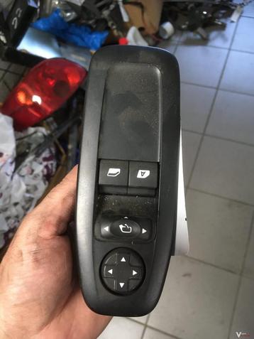 Peugeot 208  raambed spiegelbed schakelaar  bwjr '08 beschikbaar voor biedingen