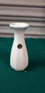 vaas wit royal keramiek, Huis en Inrichting, Ophalen of Verzenden, 'T Olde Gre-j, Info@toldegrej.nl, Endepoelstraat 20f Didam