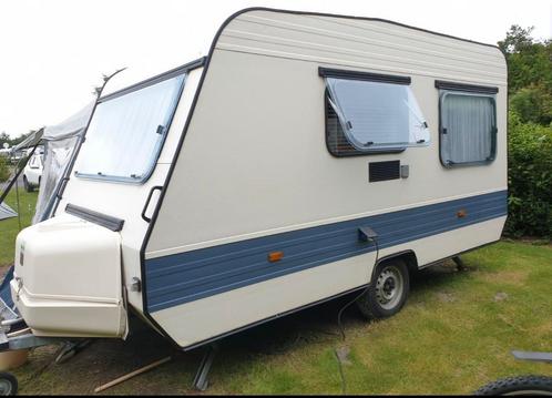 Leuke Adria Caravan 1985 in nette staat met veel toebehoren, Caravans en Kamperen, Caravans, Particulier, Rondzit, Adria, Koelkast