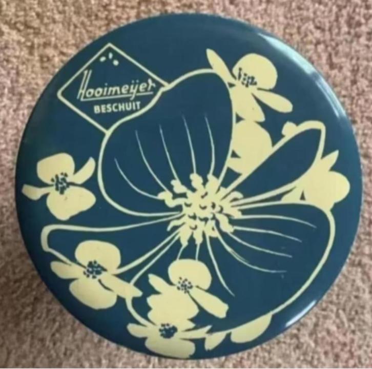 Blauw Hooimeijer beschuit blik, beschuitblik met bloemen, Verzamelen, Blikken, Gebruikt, Beschuit, Ophalen of Verzenden