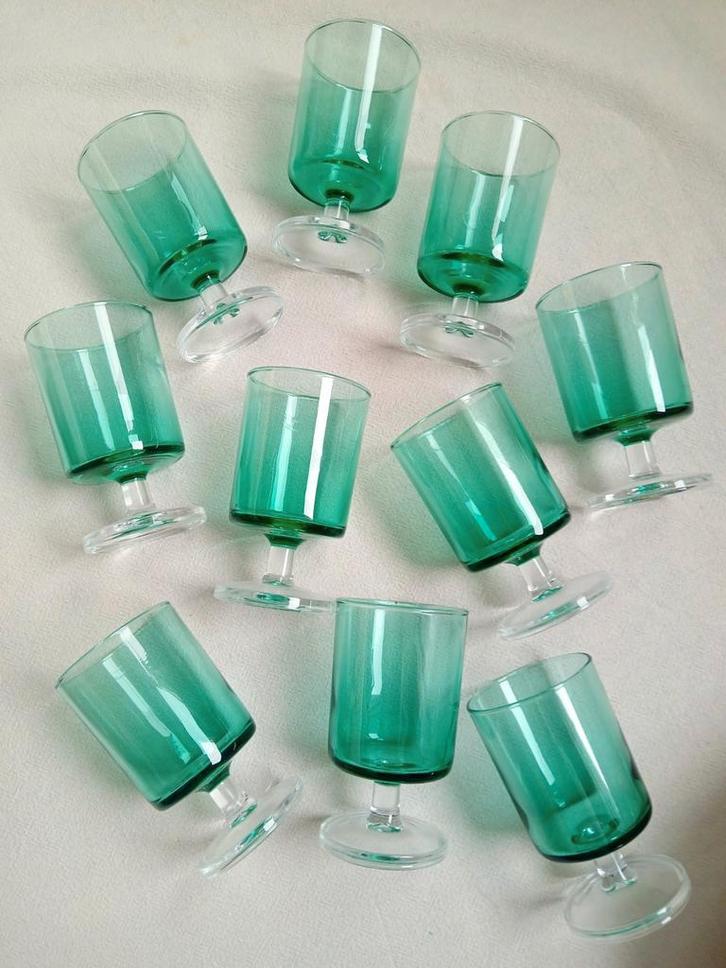 Vintage Luminarc glazen 10 stuks zeegroen, Antiek en Kunst, Antiek | Glas en Kristal, Ophalen of Verzenden