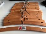 16 houten baby kleerhangers Hema, Kinderen en Baby's, Ophalen of Verzenden, Zo goed als nieuw