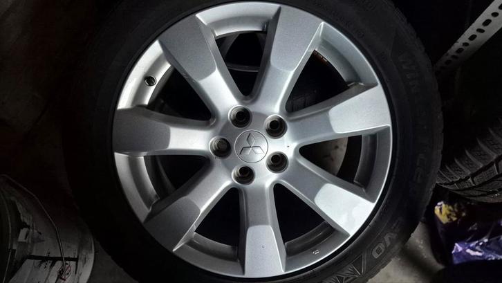 Winterbanden 225/55 18 Mitsubishi Outlander phev lichtmetaal, Auto-onderdelen, Banden en Velgen, Banden en Velgen, Winterbanden