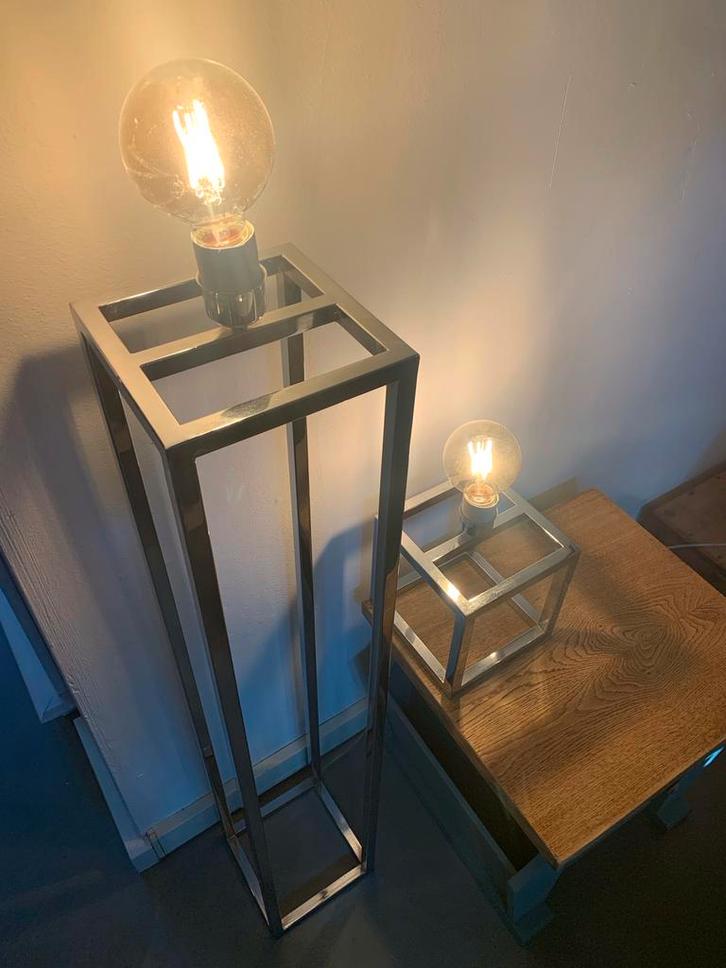 Vloerlamp Chroom strak design, kubistisch., Huis en Inrichting, Lampen | Vloerlampen, Gebruikt, 100 tot 150 cm, Metaal, Ophalen
