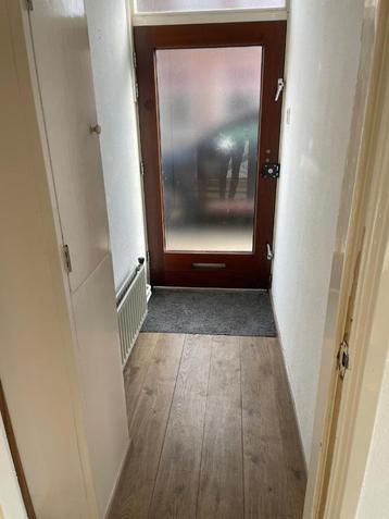 Buiten en Binnen deuren  beschikbaar voor biedingen