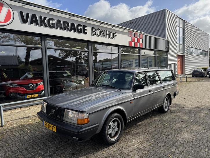 Volvo 240 2.3i Polar CRUISE-AIRCO (bj 1992), Auto's, Oldtimers, Te koop, Metallic lak, Volvo, Benzine, Stationwagon, Handgeschakeld