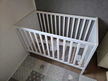 NIEUW Ikea SUNDVIK
babybedje, wit, 60 x 120 cm beschikbaar voor biedingen