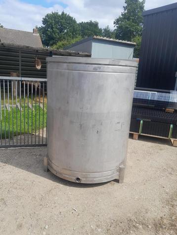 Roestvrijstaal tank 1500 L.  RVS ketel  beschikbaar voor biedingen