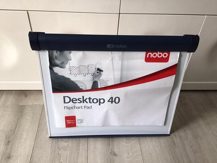 Nieuwe Nobo mobiele tafelflipover whiteboard Barracuda, Huis en Inrichting, Woonaccessoires | Memoborden, Overige typen, Ophalen of Verzenden