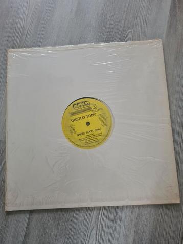 Gigolo Tony,SMURF ROCK 12 INCH single 33 1/3 toeren beschikbaar voor biedingen
