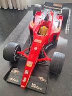 Grote Formule 1 auto gebruikt met schade . Decoratie  model., Hobby en Vrije tijd, Modelbouw | Radiografisch | Auto's, Ophalen