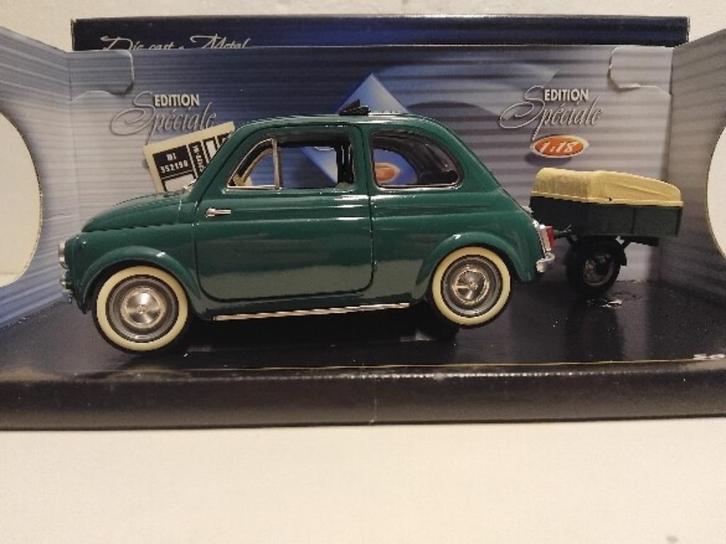 Fiat 500 met aanhanger Holiday groen Solido 1:16 - 1:18 KRD, Hobby en Vrije tijd, Modelauto's | 1:18, Zo goed als nieuw, Auto