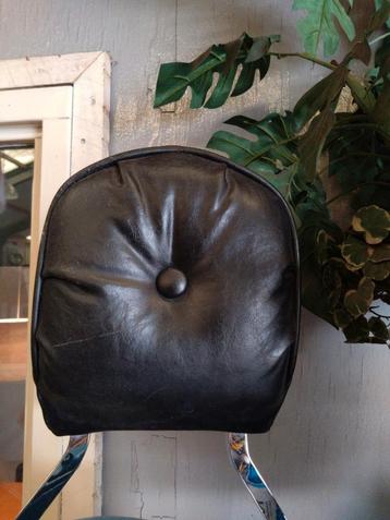 Mooie Vaste Sissy bar , Chesterfield knoop , Harley Davidson beschikbaar voor biedingen