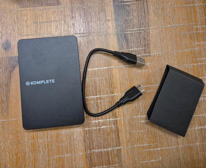 Komplete 11 Soundbank + Serial, Muziek en Instrumenten, Midi-apparatuur, Ophalen of Verzenden