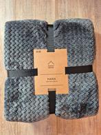 NIEUW Heerlijk zacht antracietgrijze Plaid - 1.50 x 2.00 m, Ophalen of Verzenden, Nieuw