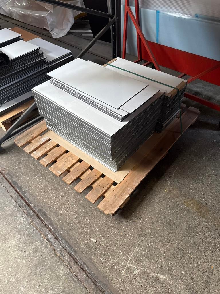 Dibond / Alubond zaagresten - Diverse maten, Doe-het-zelf en Verbouw, Platen en Panelen, Ophalen of Verzenden