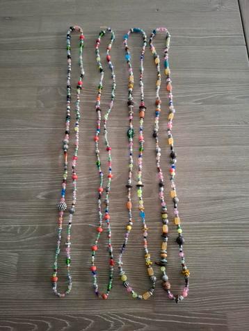 Nieuw handmade ketting gekleurde kraaltjes beschikbaar voor biedingen