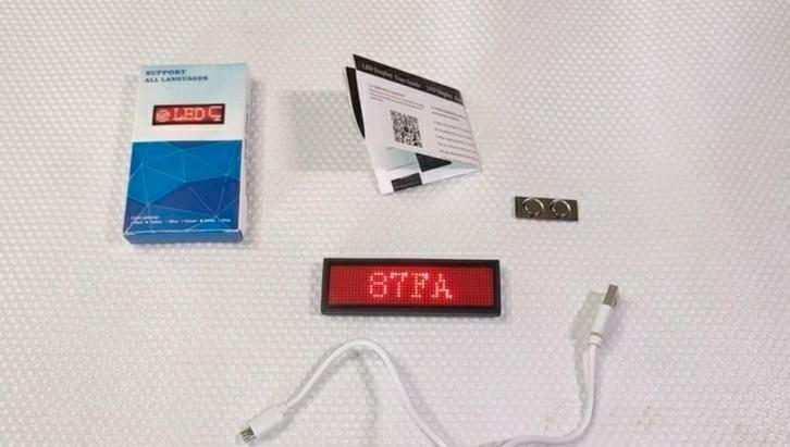 Klein programmeerbaar LED-schermpje bluetooth android app, Computers en Software, Monitoren, Zo goed als nieuw, DisplayPort, DVI